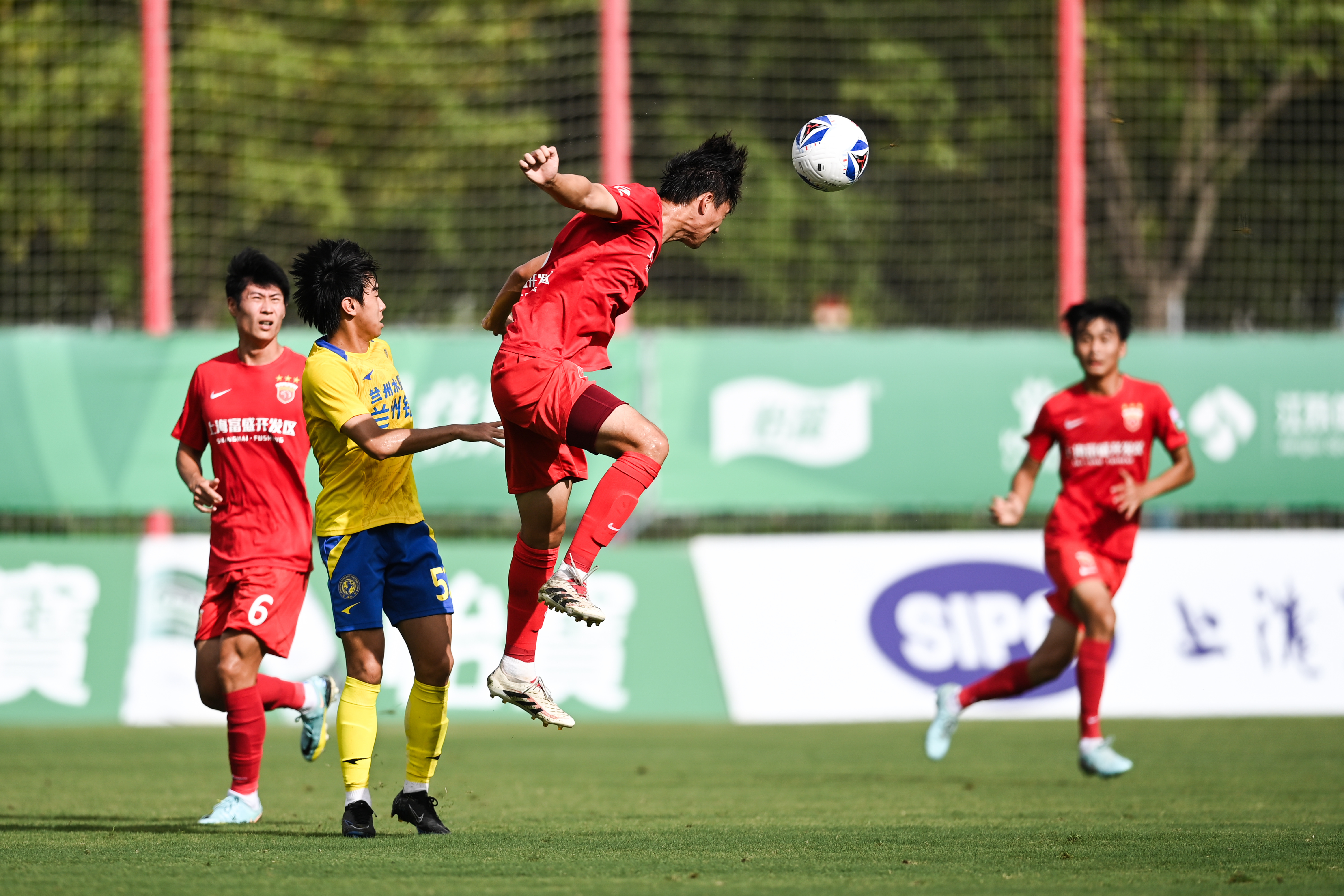 包含中超赛程吃紧，新疆广汇国际比赛日手感冰凉，赛场秩序良好，赛程密集仍需轮换的词条-九游体育APP
