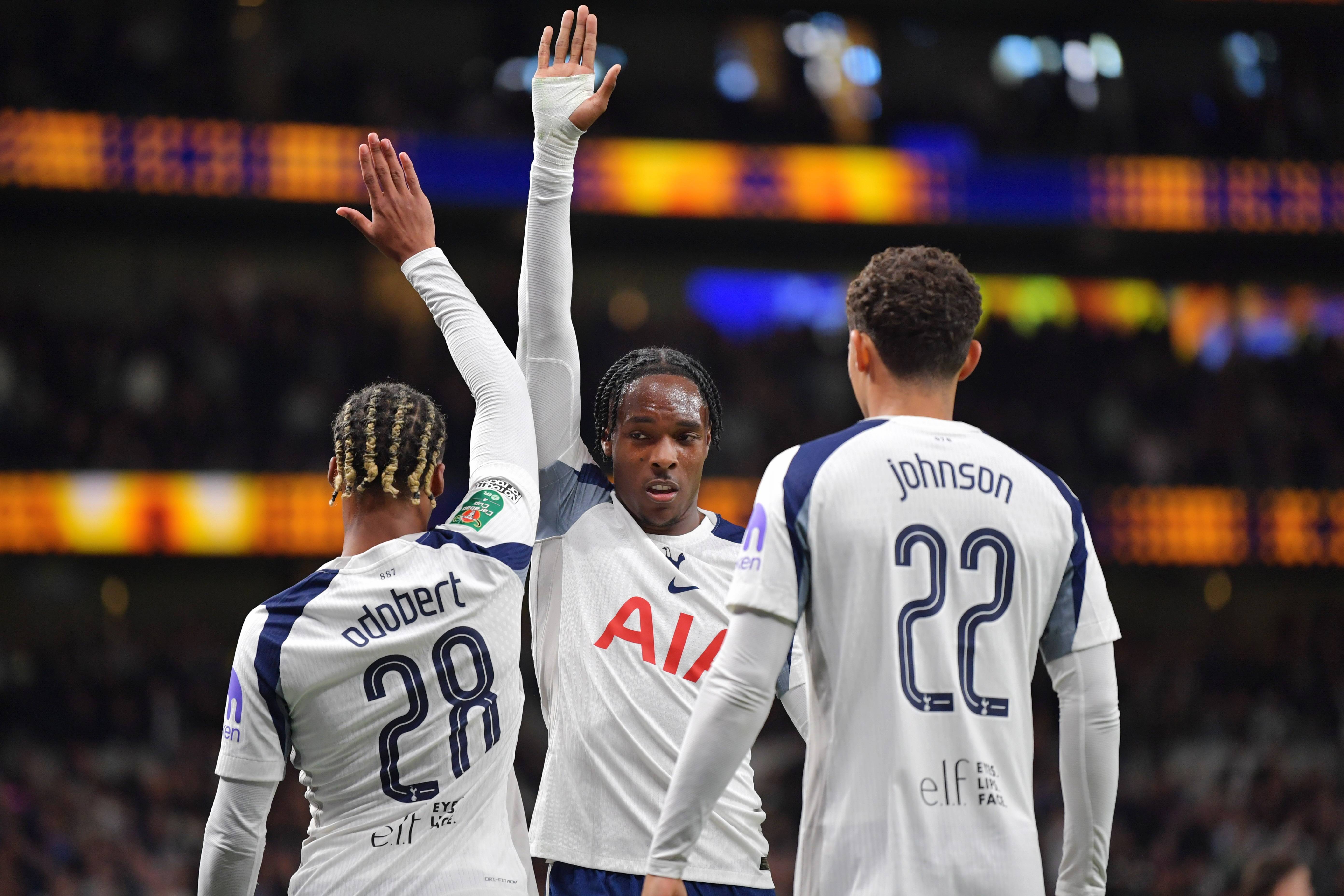 洛杉矶快船迎英超关键赛，清晨刷新队史纪录，气氛紧张，细节决定成败-Jiuyou Sports